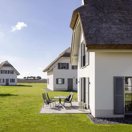 Thatched Land By The Sea In Holiday home Dranske